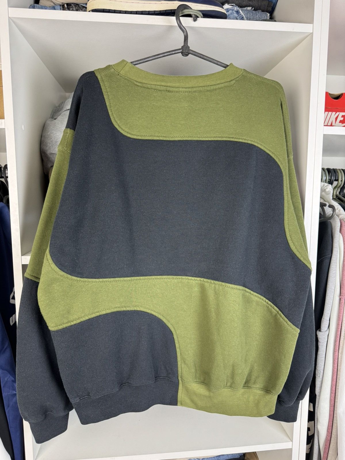 Nike Vintage Nike Reworked Two Tone Sweatshirt White Tag USA Size US L / EU 52-54 / 3 - 16 Thumbnail