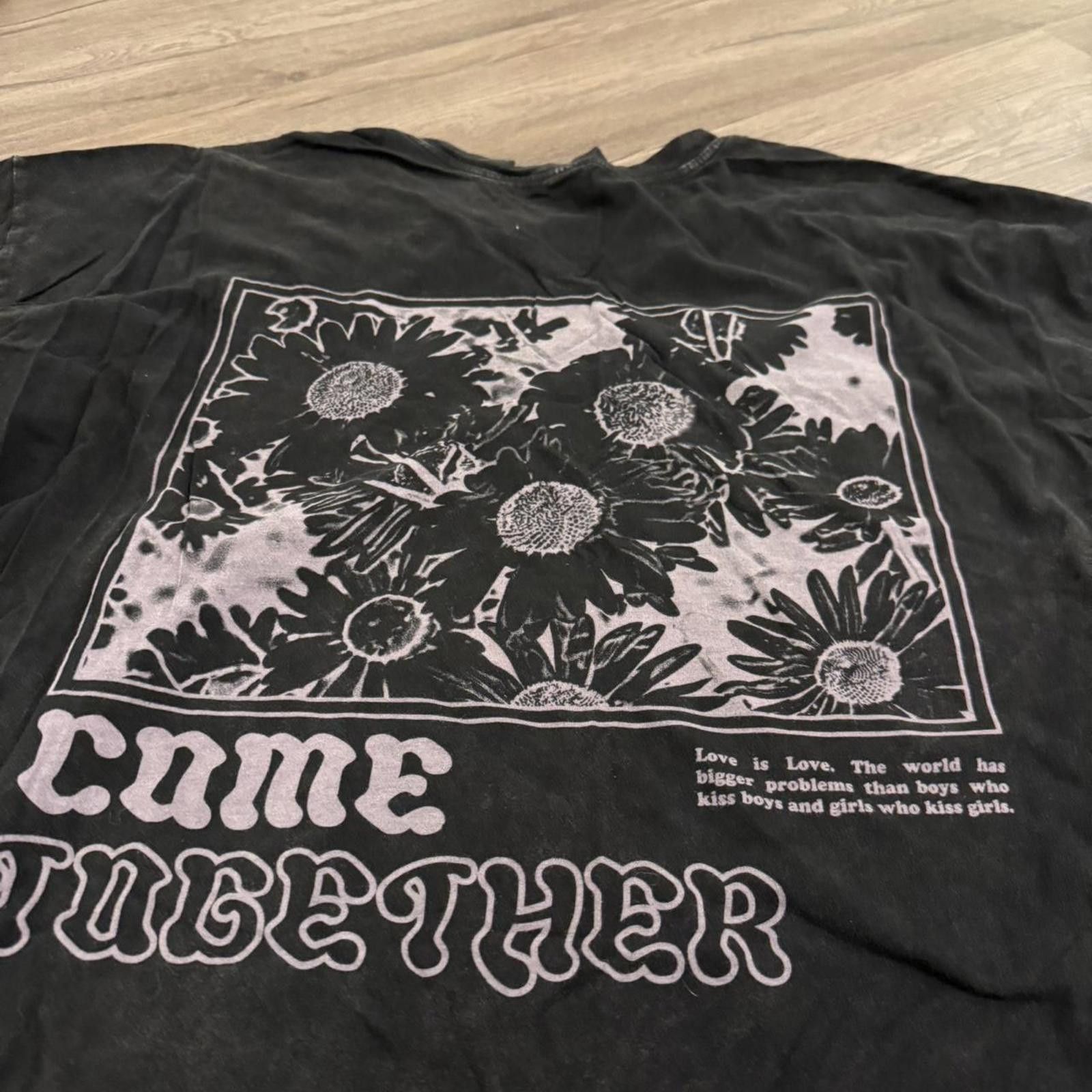 Other Black graphic tee – super cute and soft! Size XL / US 12-14 / IT 48-50 - 2 Thumbnail