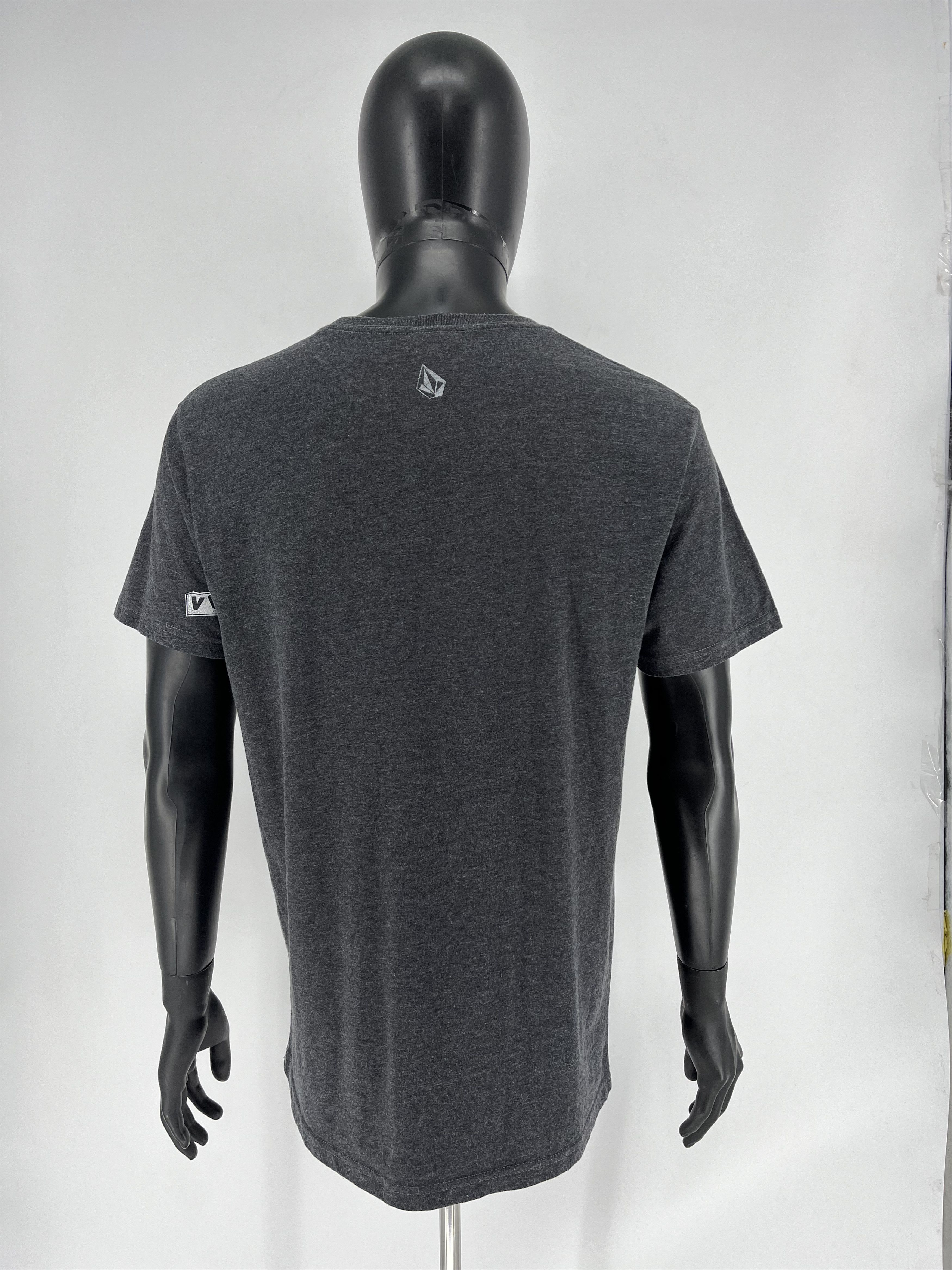 Vintage Vintage Tshirt VOLCOM ANY QUESTIONS Size US L / EU 52-54 / 3 - 9 Thumbnail