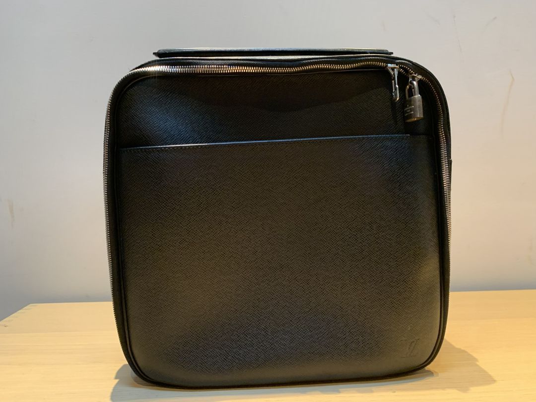 Louis Vuitton Louis Vuitton Vintage Black Leather Tura 2-Way Messenger Bag Size ONE SIZE - 1 Thumbnail