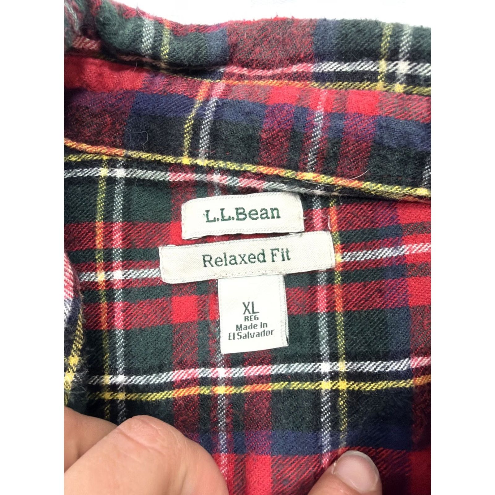 Vintage LL BEAN Scotch Plaid Flannel Shirt Relaxed Fit Women's 1X Holiday Christmas Red Plaid Button-Up Pockets Casual Shirt Size XL / US 12-14 / IT 48-50 - 6 Thumbnail