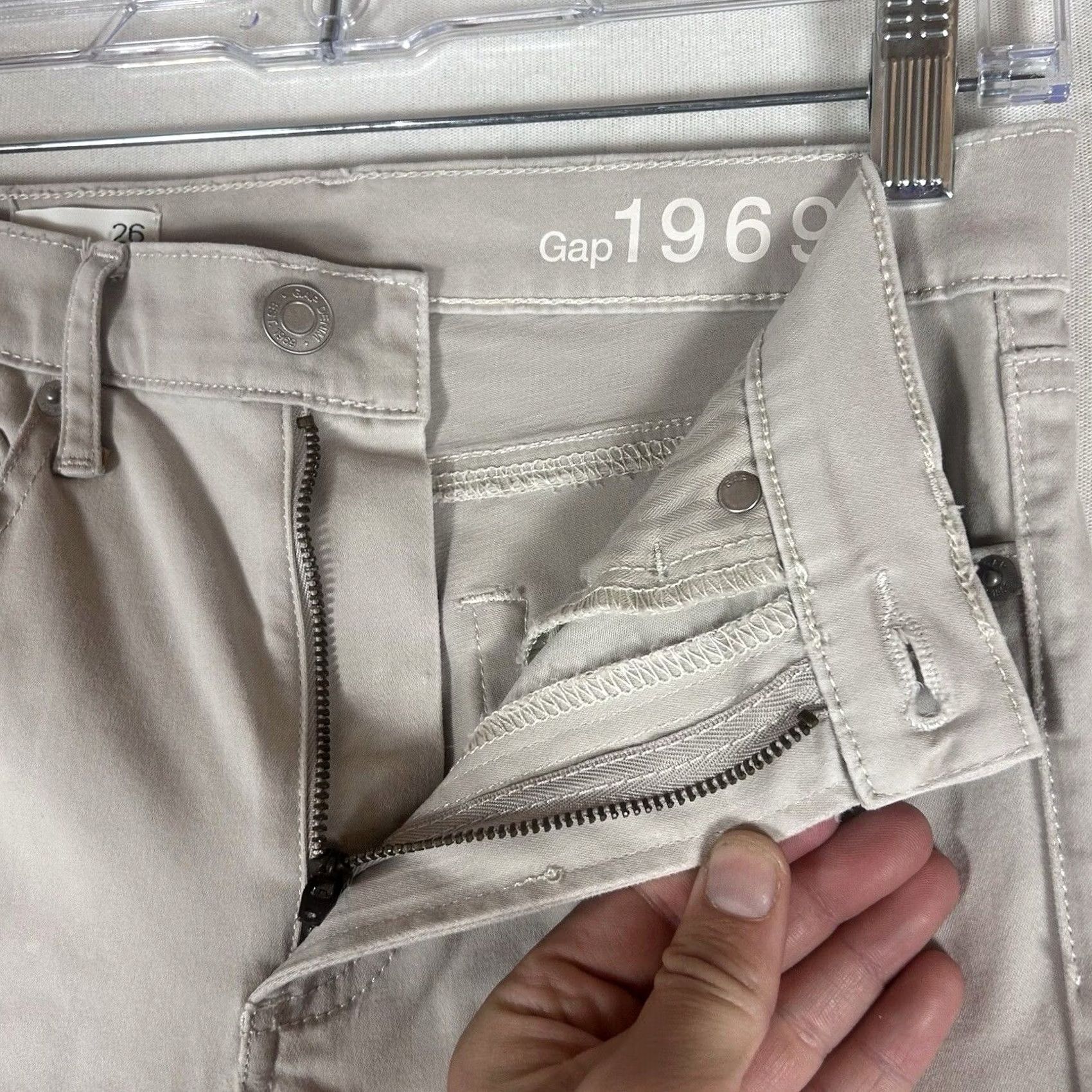 Gap GAP 1969 High Rise Skinny Jeans Womens 26 Stretch Light Gray Denim Shirt? Size 26" / US 2 / IT 38 - 2 Thumbnail