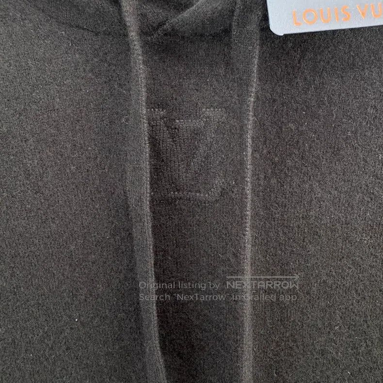 Louis Vuitton Louis Vuitton Embossed logo hooded hoodie Size US S / EU 44-46 / 1 - 5 Thumbnail
