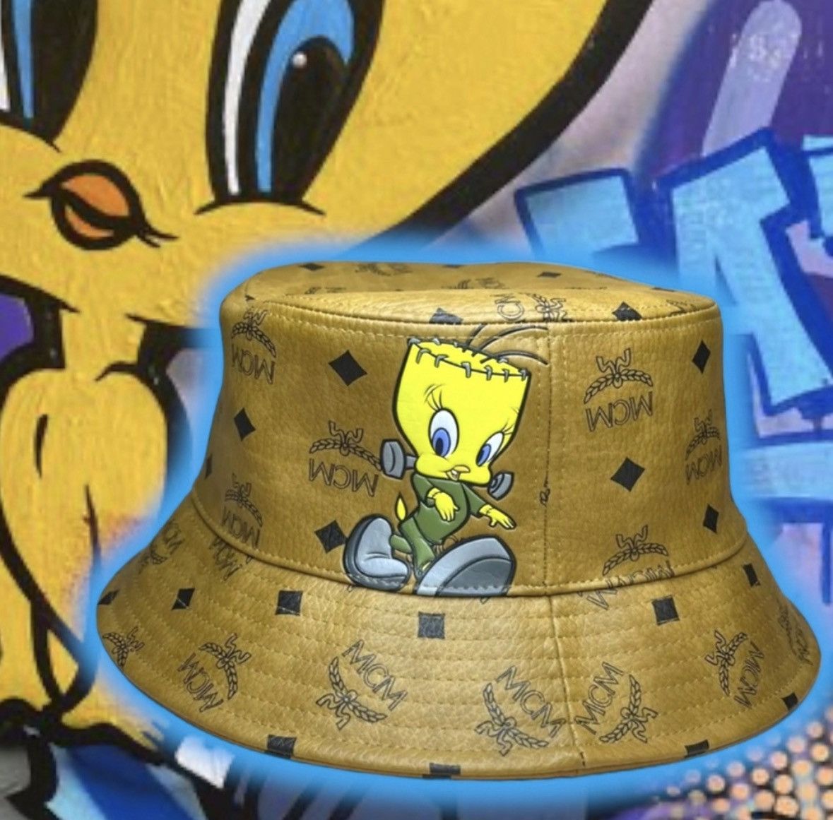 MCM LOoNey TuNeS 🐥x McM BuCKeT HaT 🎩in VieSToS Size ONE SIZE - 2 Thumbnail