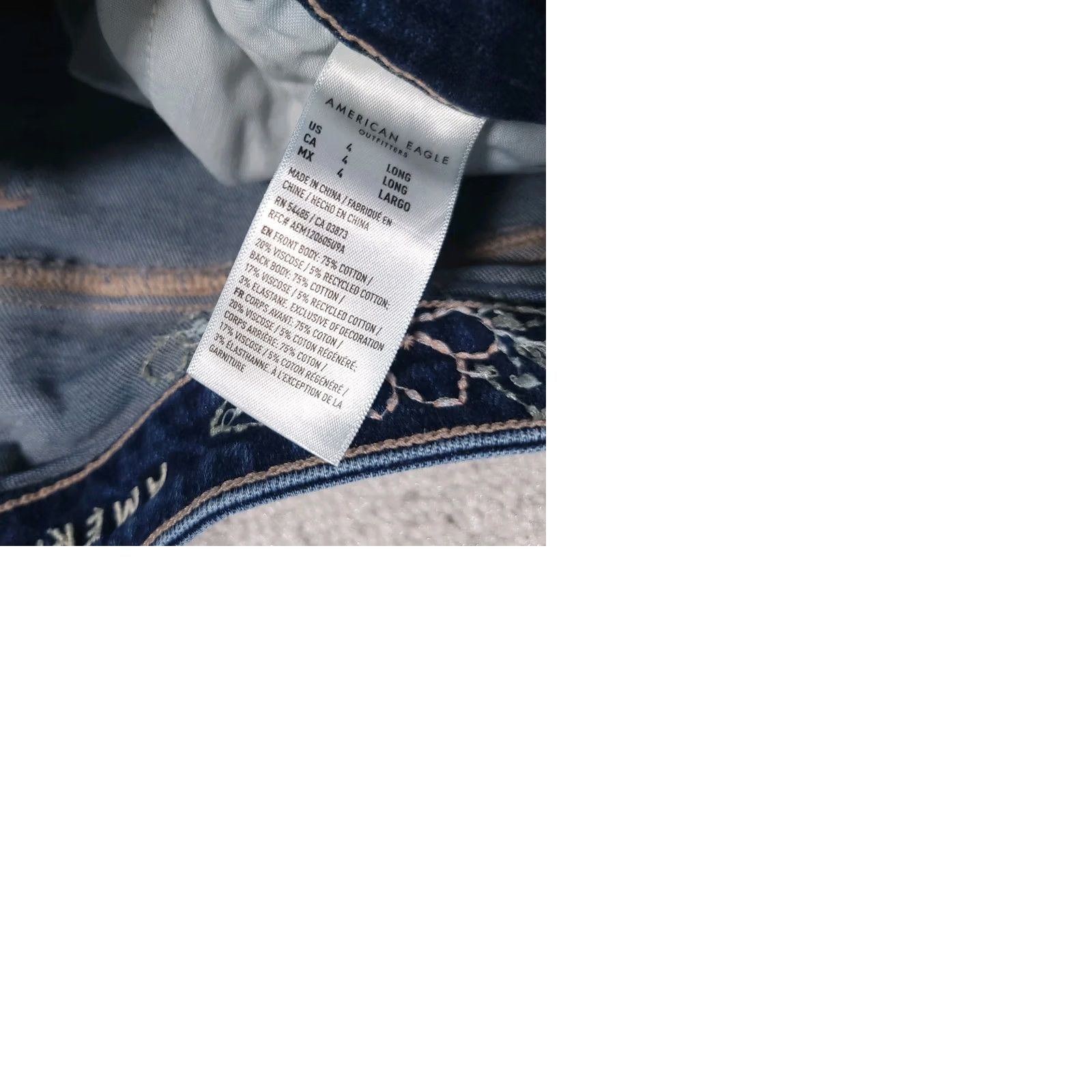 American Eagle Outfitters VINTAGE American Eagle Strigid Distressed Mom Jean Women's 4 Long 26X29 Denim Destroyed Jeans Women Regular Long 29in Blue Distressed 5-Pocket Size 27" / US 4 / IT 40 - 10 Thumbnail