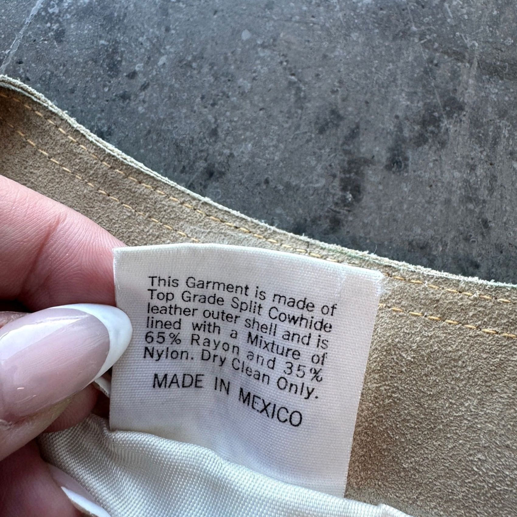 Vintage VINTAGE Y2K Cowhide Leather California Women's Fitted Button Front Vest Small Beige Size S / US 4 / IT 40 - 4 Thumbnail