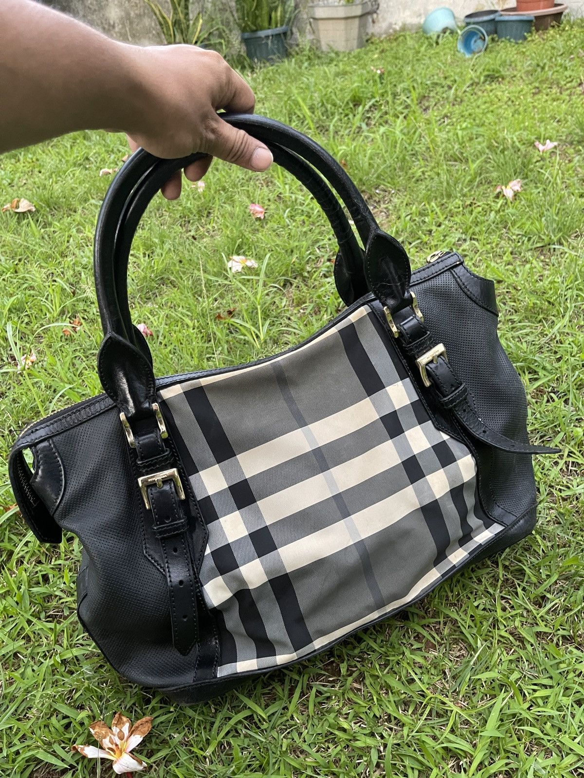 Burberry BURBERRY Beat Check Medium Ellers Bag Size ONE SIZE - 4 Thumbnail