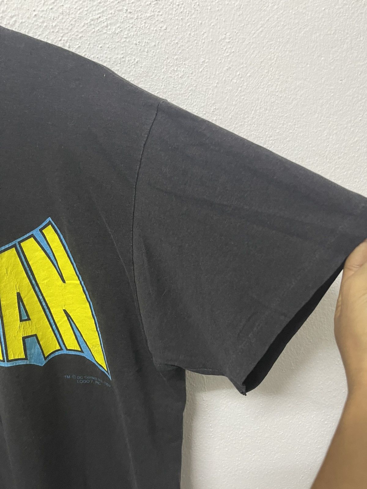 DC Comics VINTAGE 80s BATMAN X LOGO 7 TSHIRT RARE Size US XL / EU 56 / 4 - 10 Thumbnail