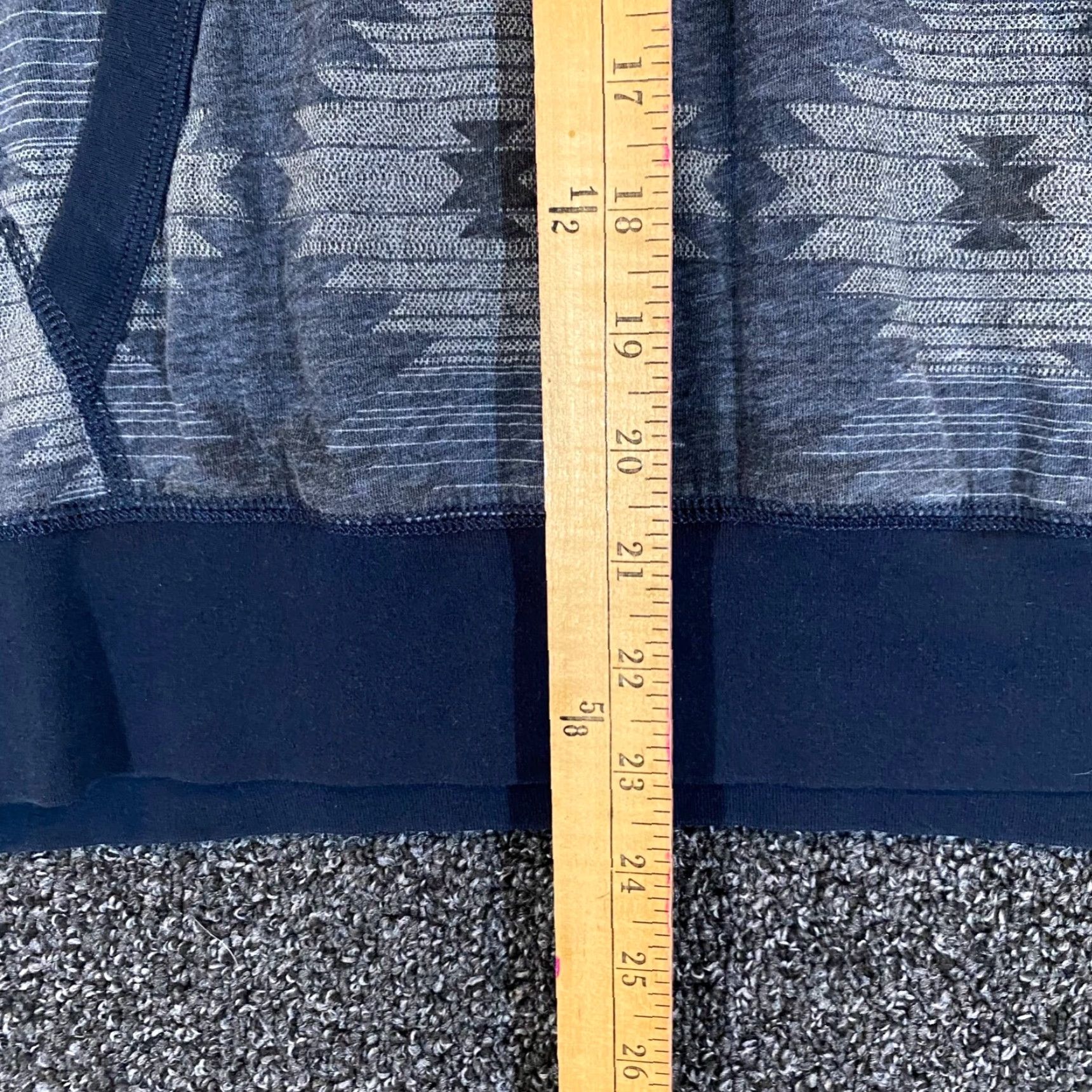 American Eagle Outfitters American Eagle Hoodie Mens Large Blue Gray Aztec Southwestern Pullover Size US L / EU 52-54 / 3 - 3 Thumbnail