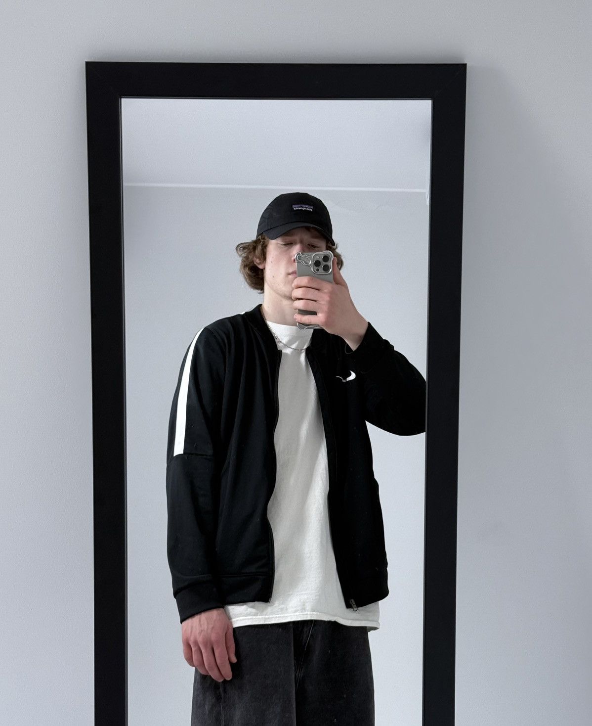 Nike Vintage Nike Y2K streetwear zip sweatshirt Size US XL / EU 56 / 4 - 5 Thumbnail