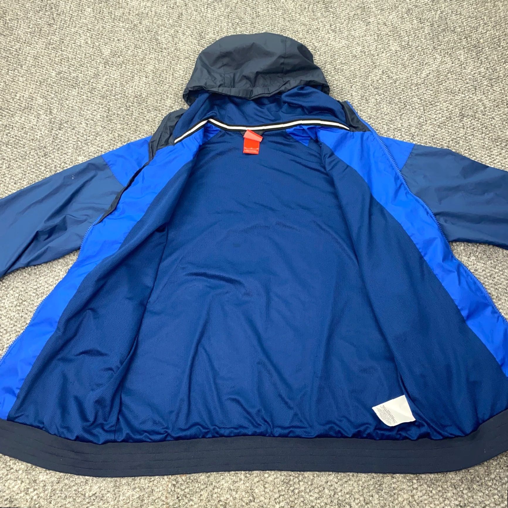 Nike VINTAGE Nike Sportswear Windrunner Jacket Mens M Blue Windbreaker Hooded Zip Pockets All Seasons Regular Fit Geometric 90s? Size US M / EU 48-50 / 2 - 6 Thumbnail