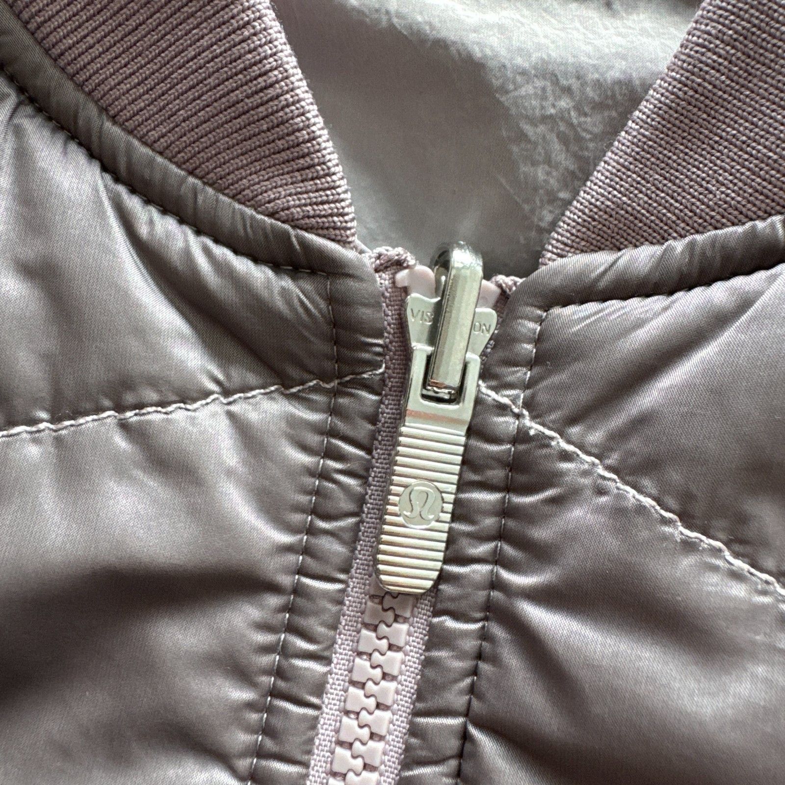 Lululemon Lululemon Metallic Rose Zip Bomber Jacket Reversible Size S / US 4 / IT 40 - 7 Thumbnail
