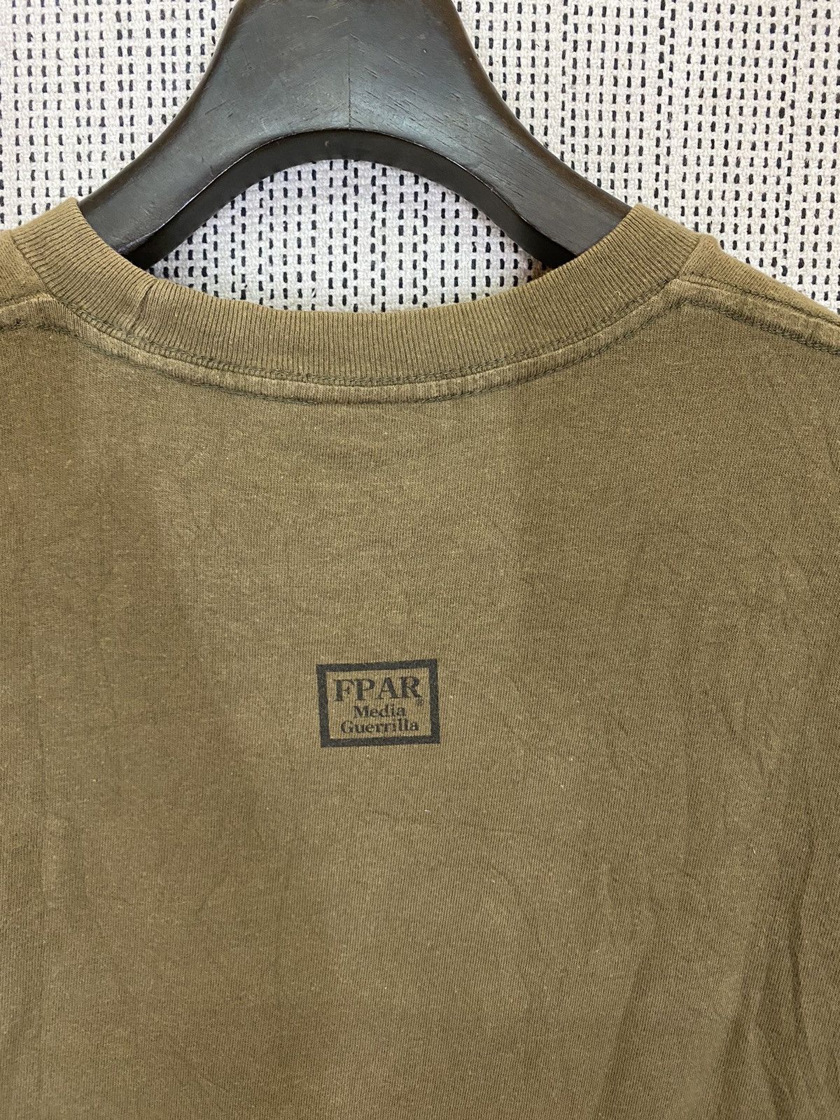 FPAR ‼️VTG FPAR GREEN FADED TSHIRT HOW TO BE AN ANARCHIST ‼️ Size US M / EU 48-50 / 2 - 4 Thumbnail