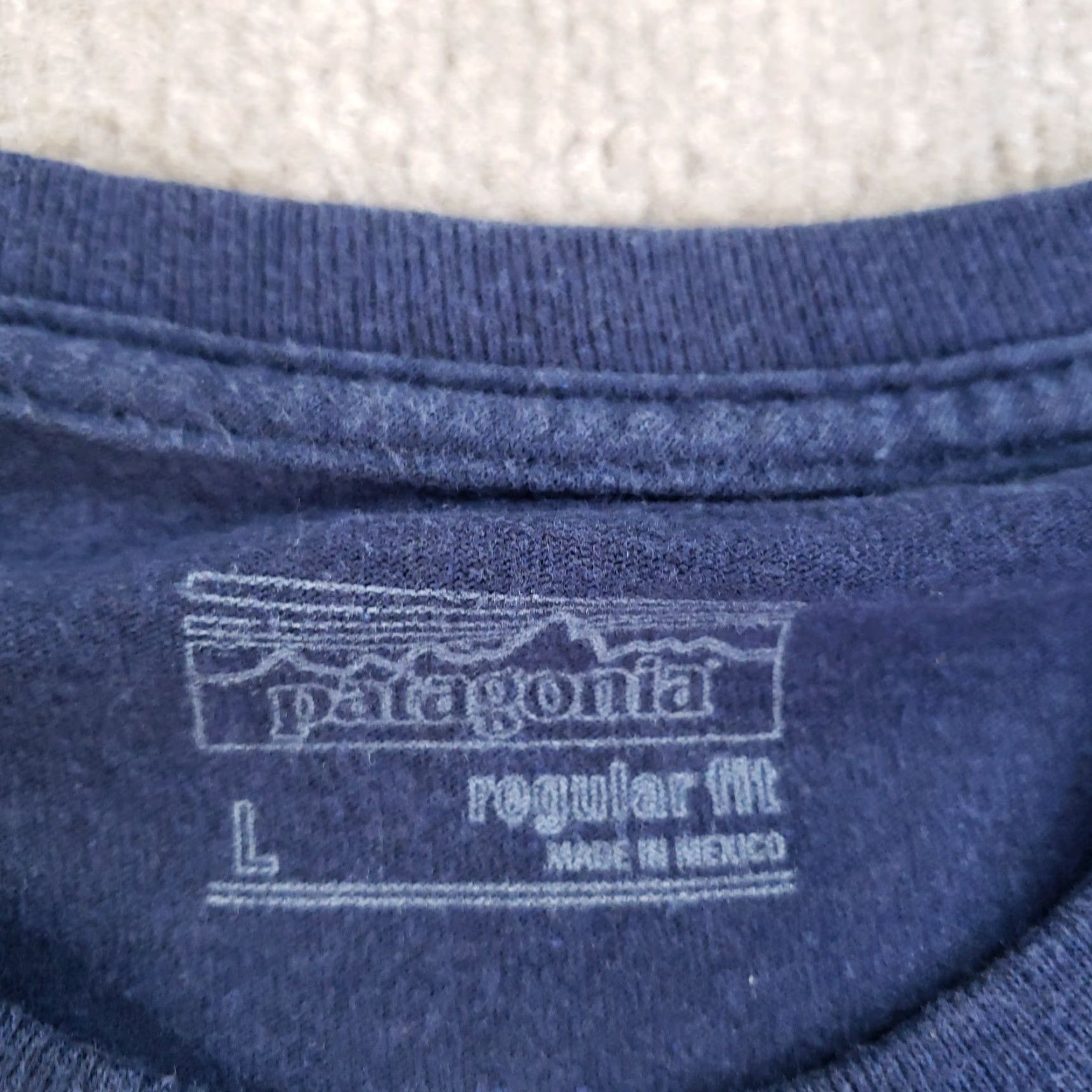 Patagonia Patagonia Shirt Mens Large Blue Long Sleeve Cotton Logo Outdoors Regular Fit Size US L / EU 52-54 / 3 - 5 Thumbnail