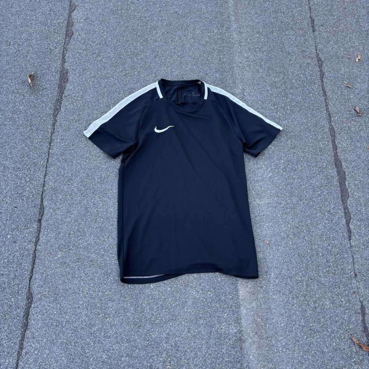 Japanese Brand × Nike × Vintage Nike dri-fit jersey Size US S / EU 44-46 / 1 - 1 Thumbnail