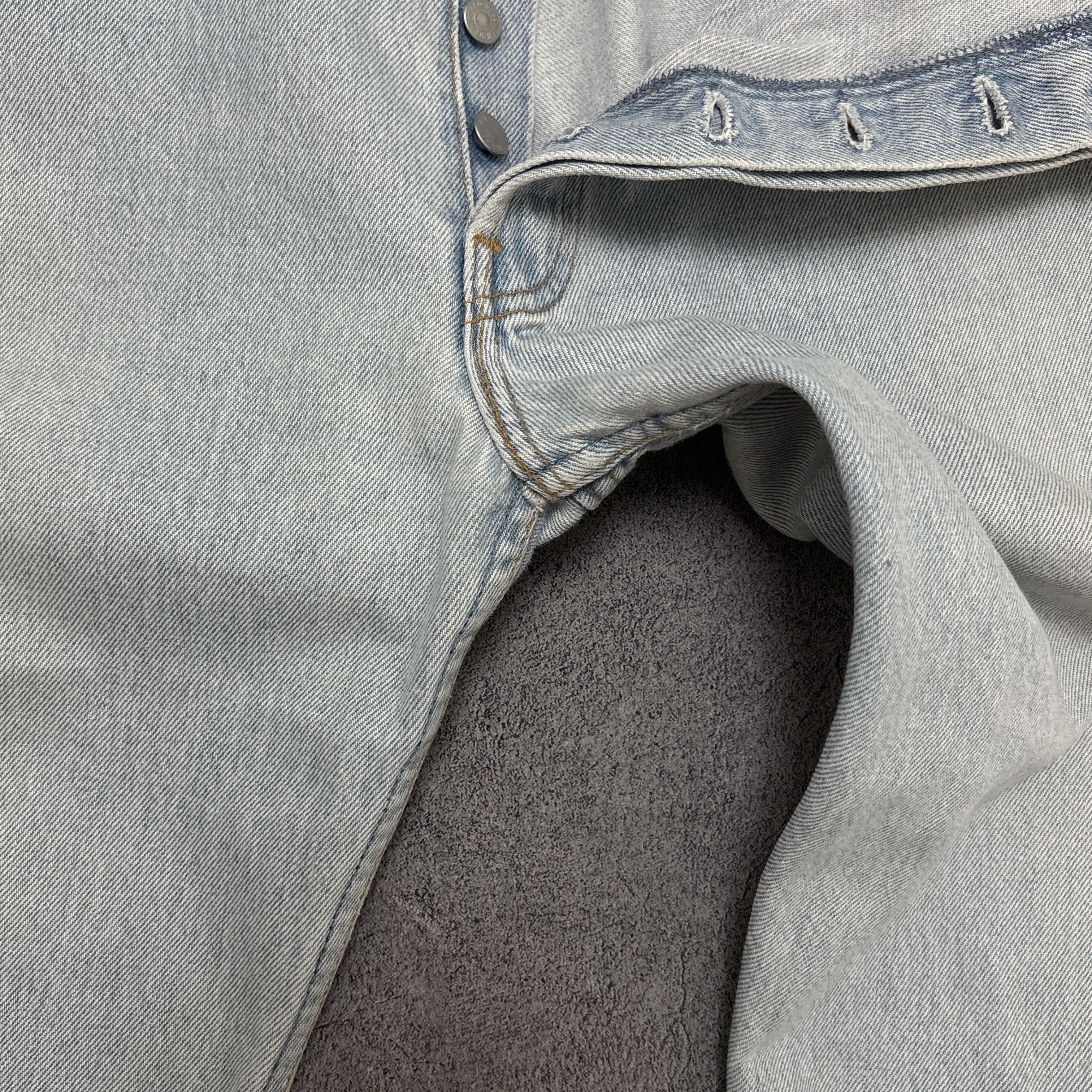 Levi's Vintage Levis 501 Jeans 90s Button Fly 36x34 Made In USA Size US 36 / EU 52 - 9 Thumbnail