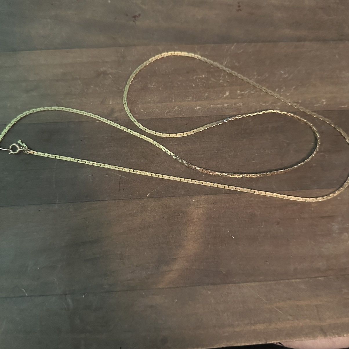 Vintage Vintage Crown Trifari thin herringbone chain necklace Size ONE SIZE - 2 Thumbnail