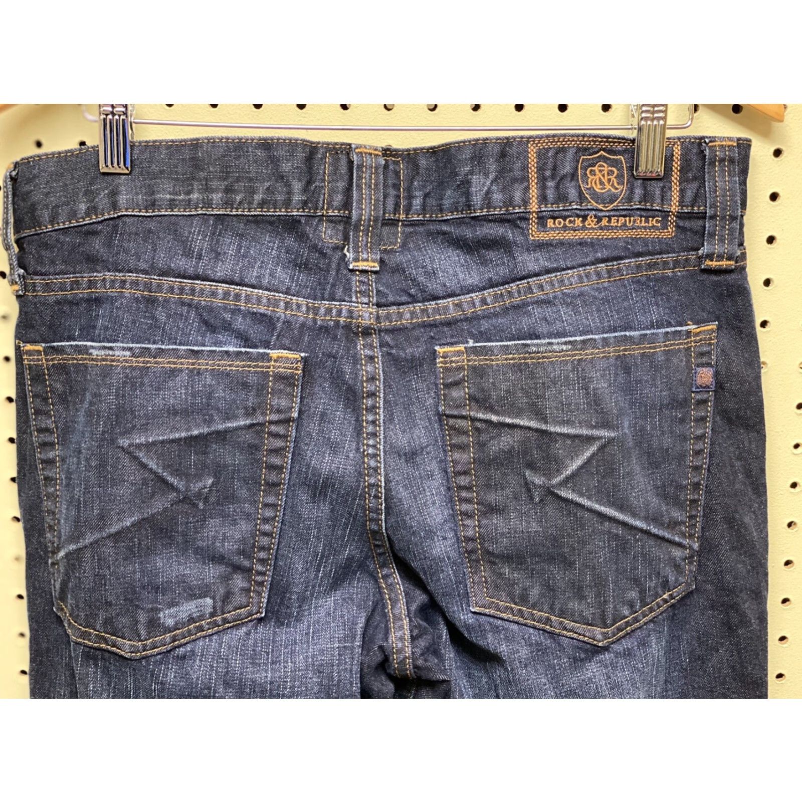 Vintage Rock & Republic Men Jeans Rigid Dark Wash 34 x 32 Blue Denim Cotton Inseam 32 Rise Mid Regular Size 34 Mens Size US 34 / EU 50 - 5 Thumbnail