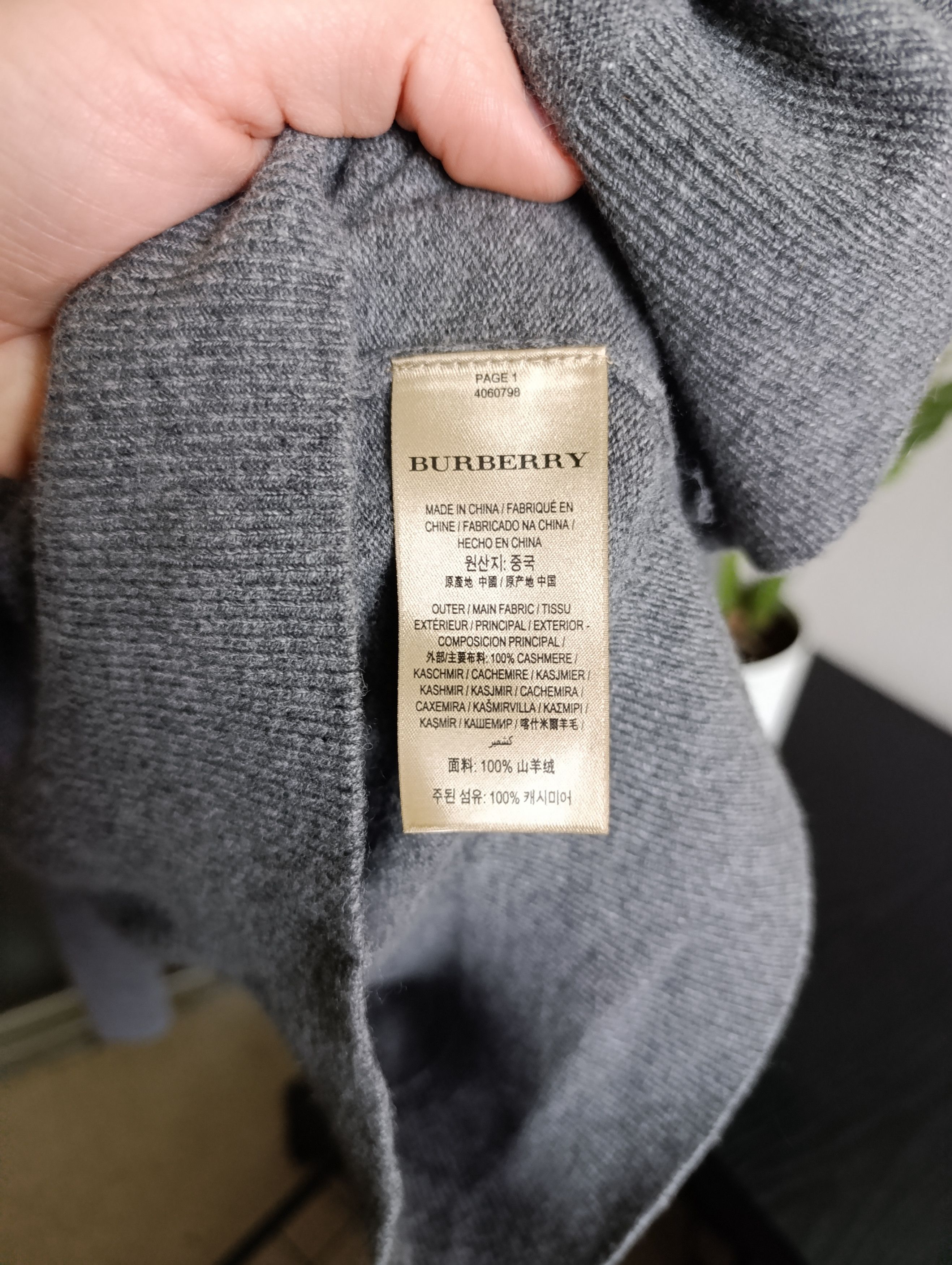 Burberry BURBERRY WOMENS CABLE KNIT YORK CASHMERE SWEATER Size L / US 10 / IT 46 - 11 Thumbnail