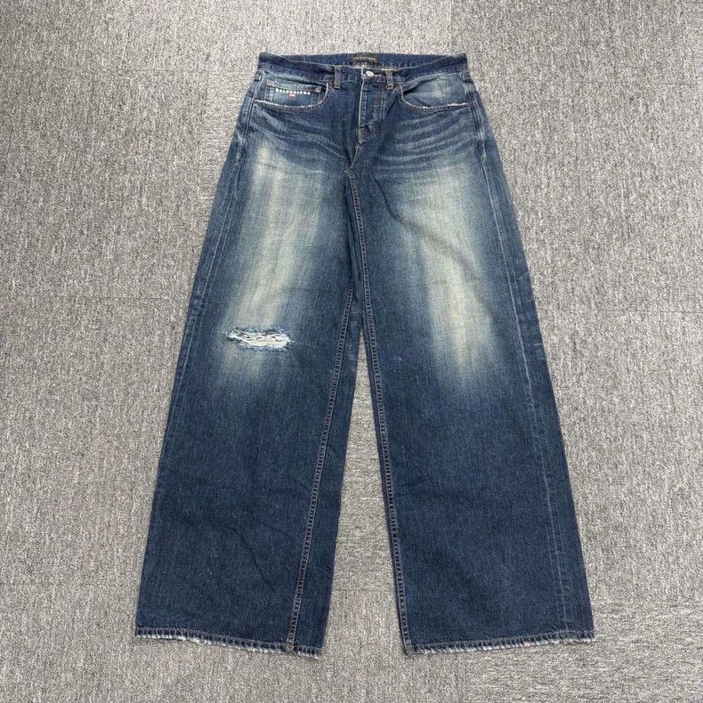 Balenciaga Balenciaga Wash and make old cut jeans Size US 28 / EU 44 - 1 Thumbnail