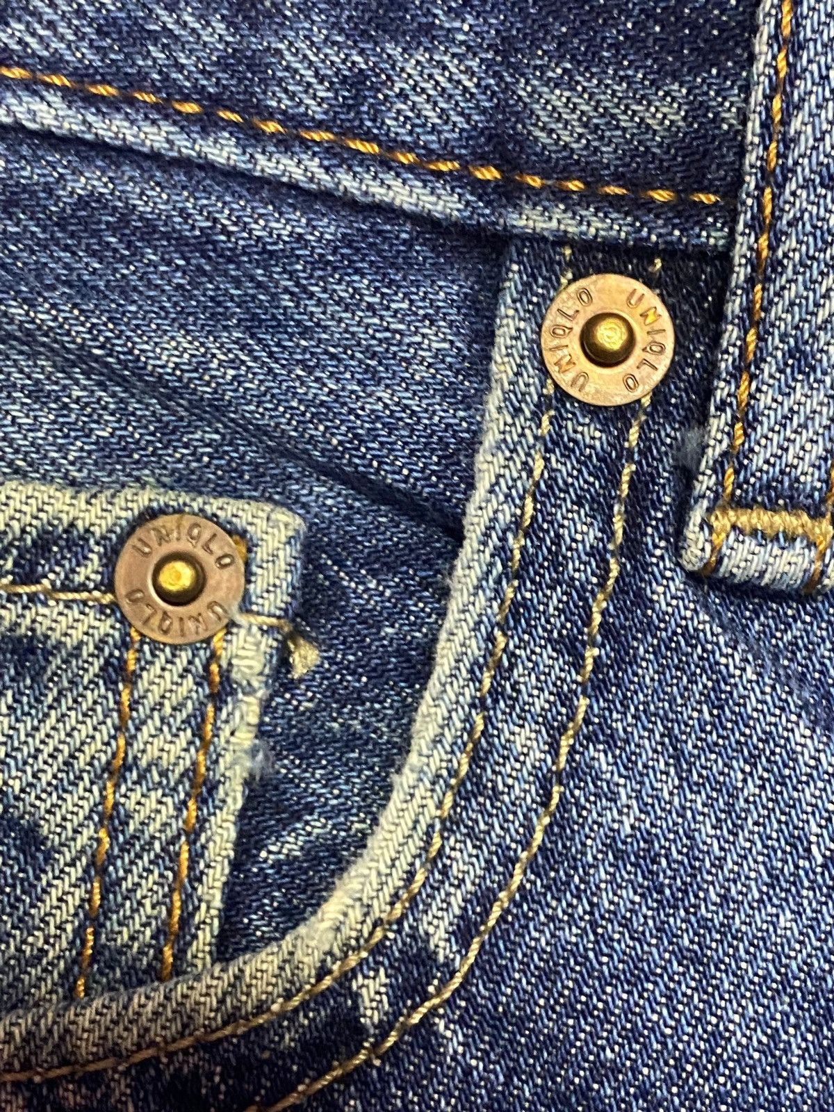 Japanese Brand Vintage Japanese Brands Uniqlo Faded Distressed Loose Jeans Size US 34 / EU 50 - 8 Thumbnail