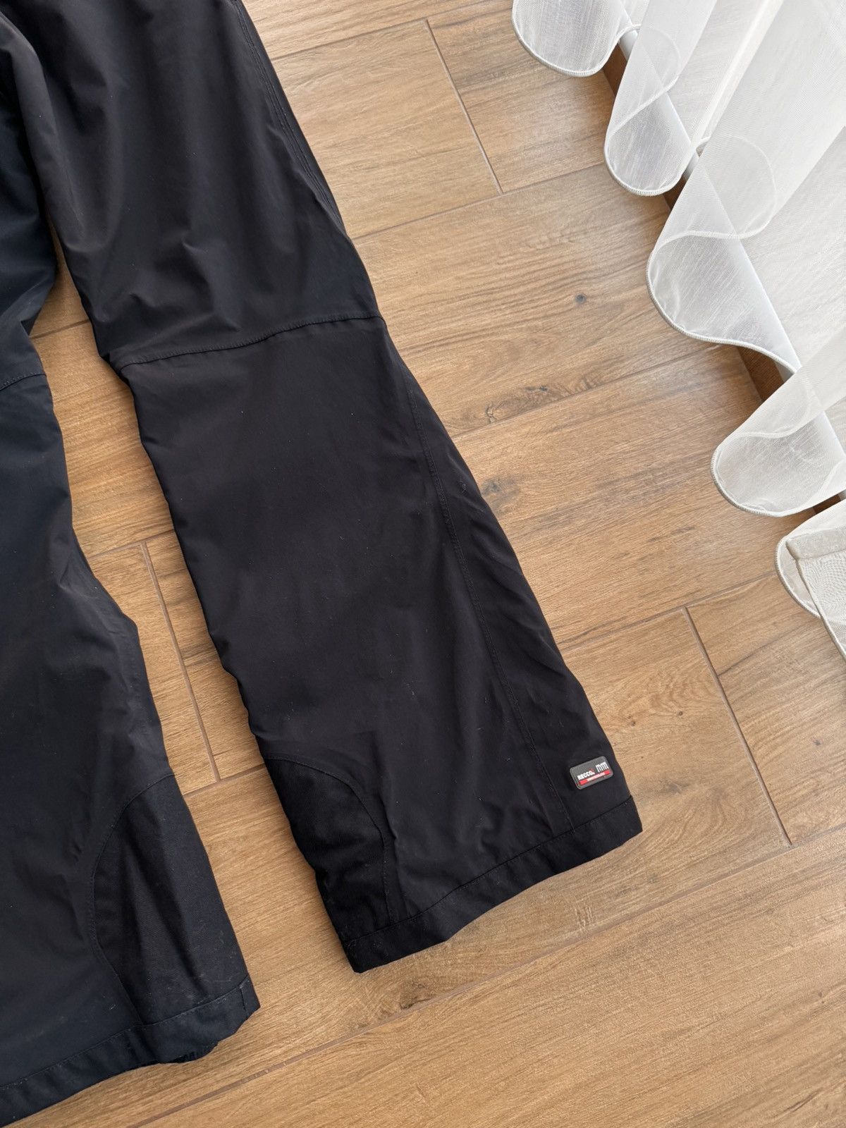Goretex × Peak Performance × Vintage Vintage Peak Performance Thermalite Goretex Black Ski Pants Size 26" / US 2 / IT 38 - 10 Thumbnail