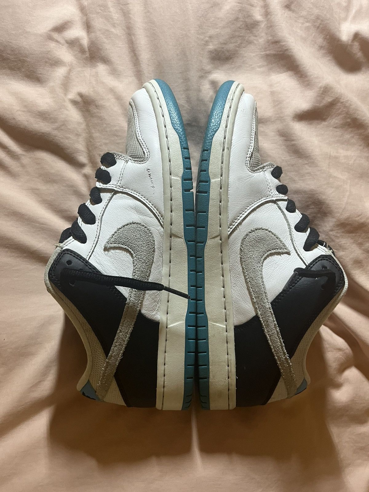 Nike Nike SB Dunk Low “Laser Blue” Size US 9.5 / EU 42-43 - 2 Thumbnail