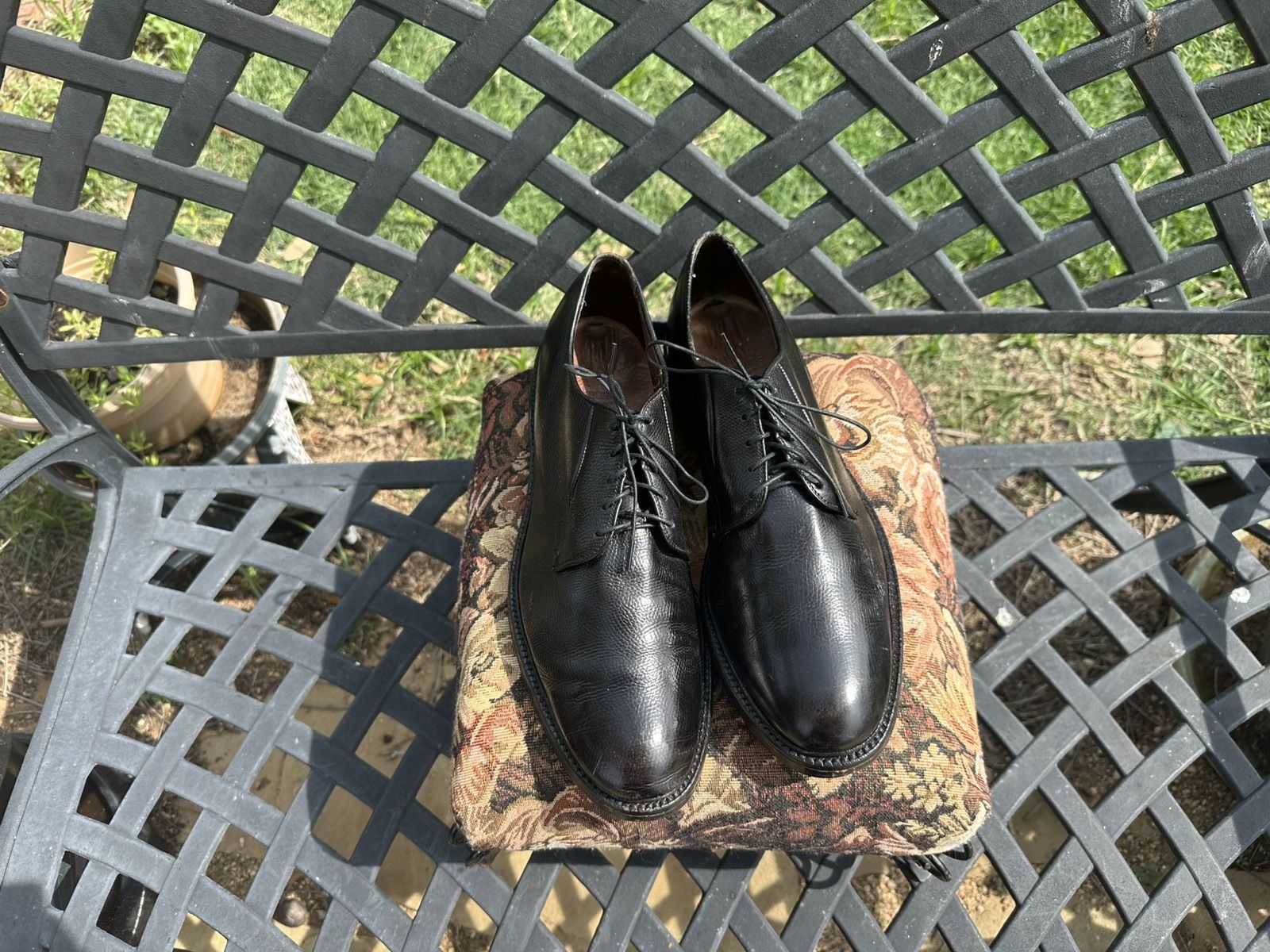 Allen Edmonds Allen Edmonds Leeds Black Leather Oxford Men's Dress Shoes Size US 10.5 / EU 43-44 - 3 Thumbnail
