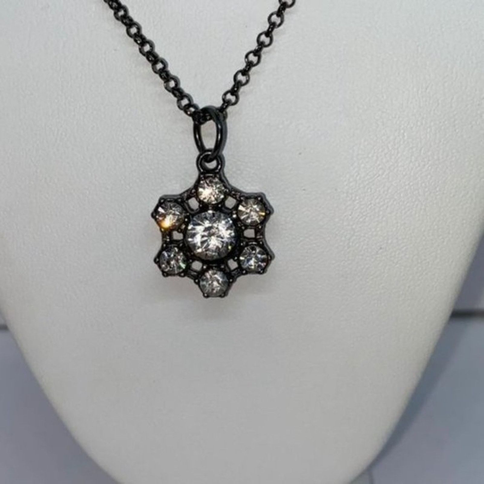 Other Black-Tone Rhinestone Pendant Necklace Size ONE SIZE - 3 Thumbnail