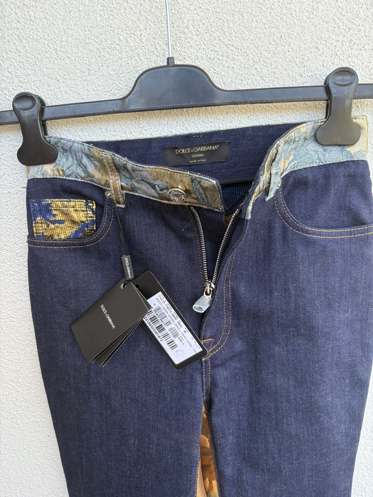 Dolce & Gabbana Dolce & Gabbana denim trousers with crystals high waisted Size 26" / US 2 / IT 38 - 18 Thumbnail