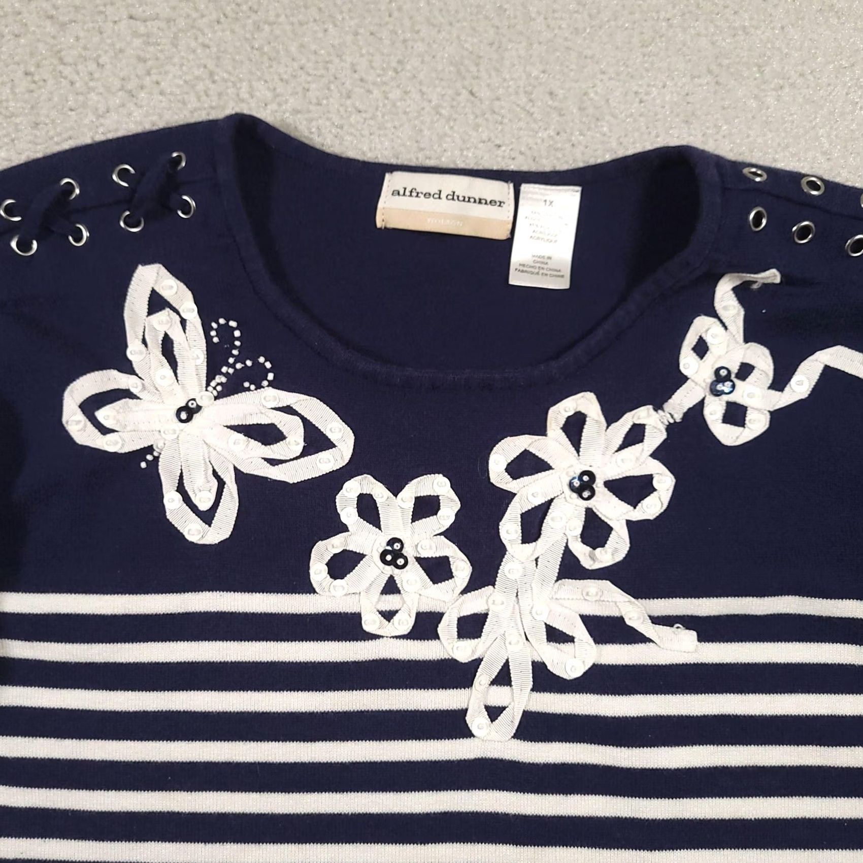 Vintage VINTAGE Alfred Dunner Pullover Sweater Womens 1X Navy Striped Floral Applique Grommet Knit Crew Neck 3/4 Sleeve Beaded Sequin Embroidered Size XL / US 12-14 / IT 48-50 - 3 Thumbnail