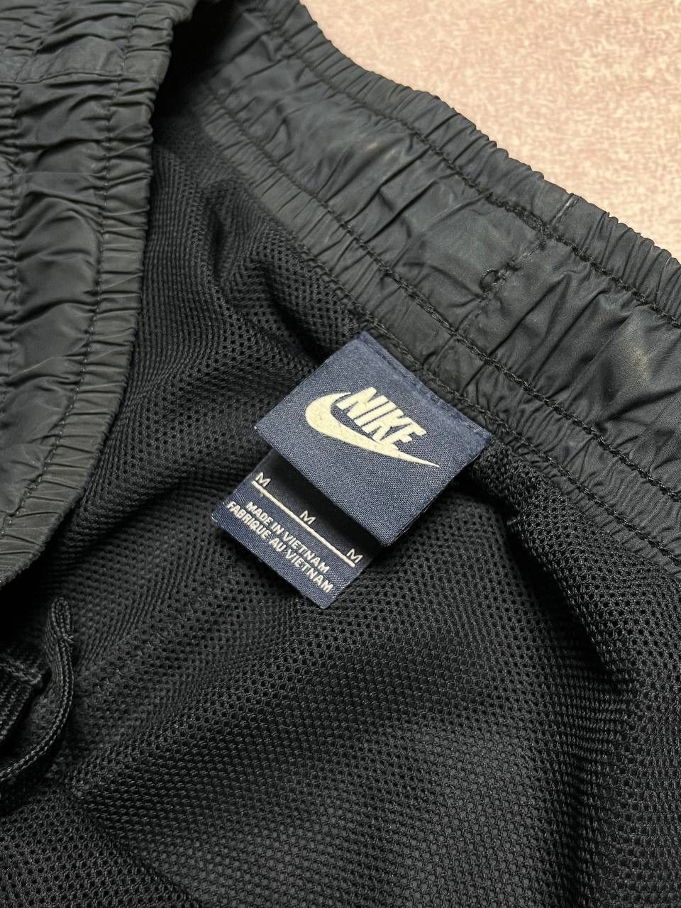Nike Vintage Nike Swoosh Baggy Nylon Trackpants Y2K M Size US 32 / EU 48 - 5 Thumbnail