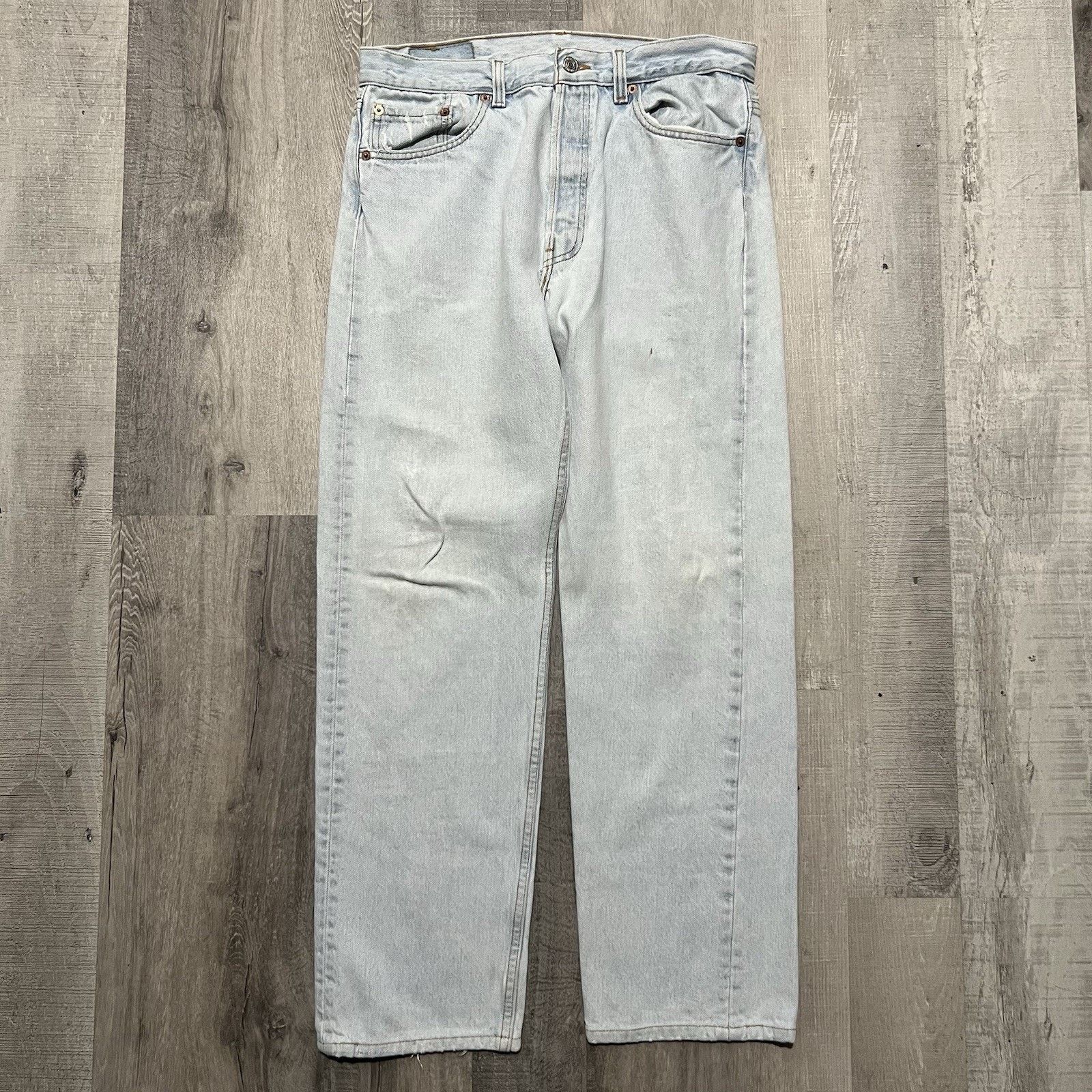 Levi's VTG Levis 501 Lightwash Blue Button Fly Straight Leg Jeans Size US 32 / EU 48 - 1 Thumbnail