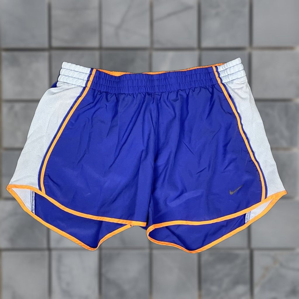 Nike VINTAGE Nike Dri Fit Womens Small Blue Elastic Waist Athletic Lined Shorts Run S Kid? Size 28" / US 6 / IT 42 - 1 Thumbnail