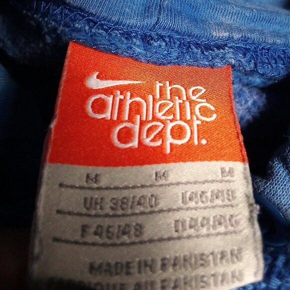 Nike Vintage Y2K Nike Small Swoosh Reverse Dye Hoodie Sweatshirt Size US M / EU 48-50 / 2 - 4 Thumbnail