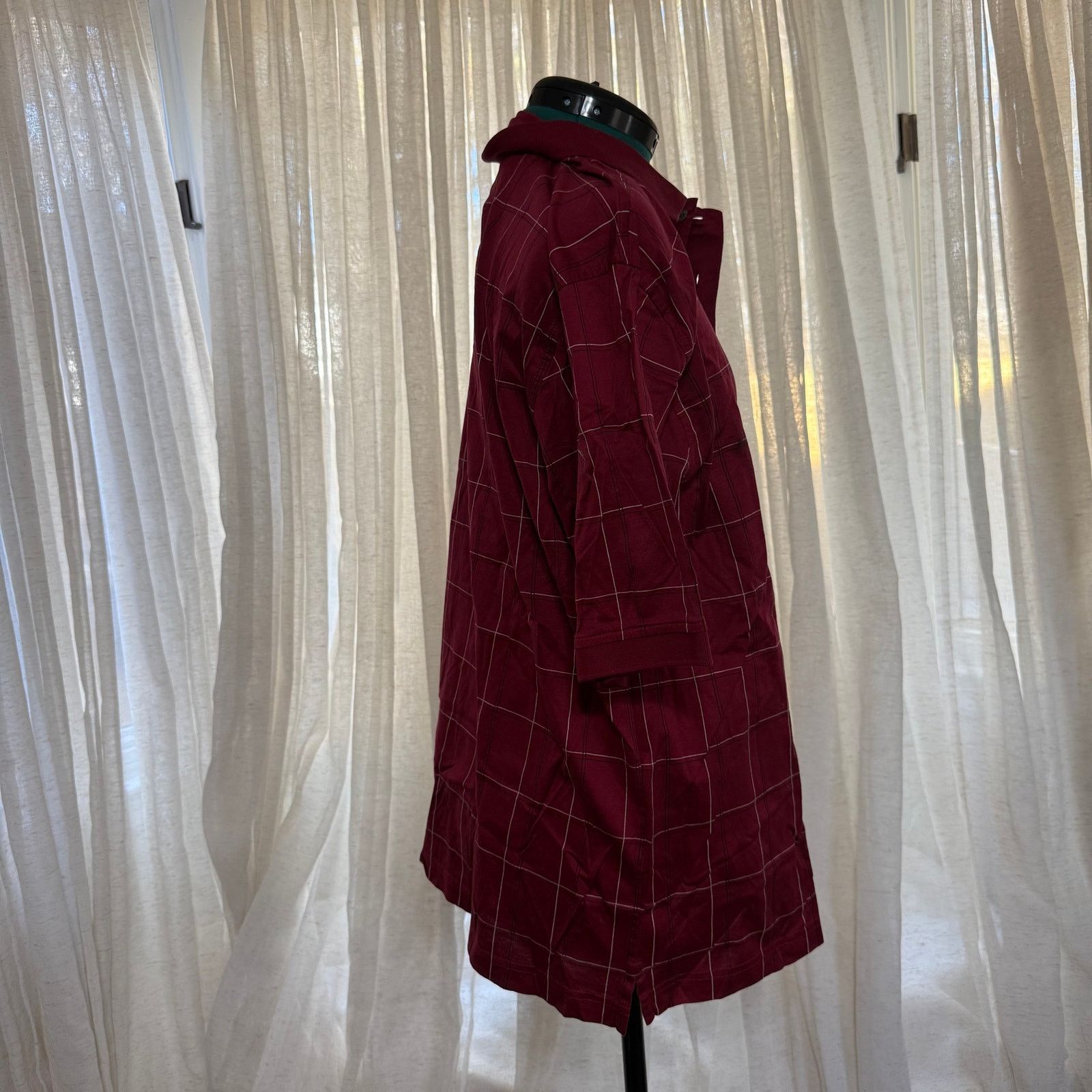 Jos. A. Bank Jos. A. Bank Golf Burgundy Windowpane Shirt | Sz M Size US M / EU 48-50 / 2 - 3 Thumbnail