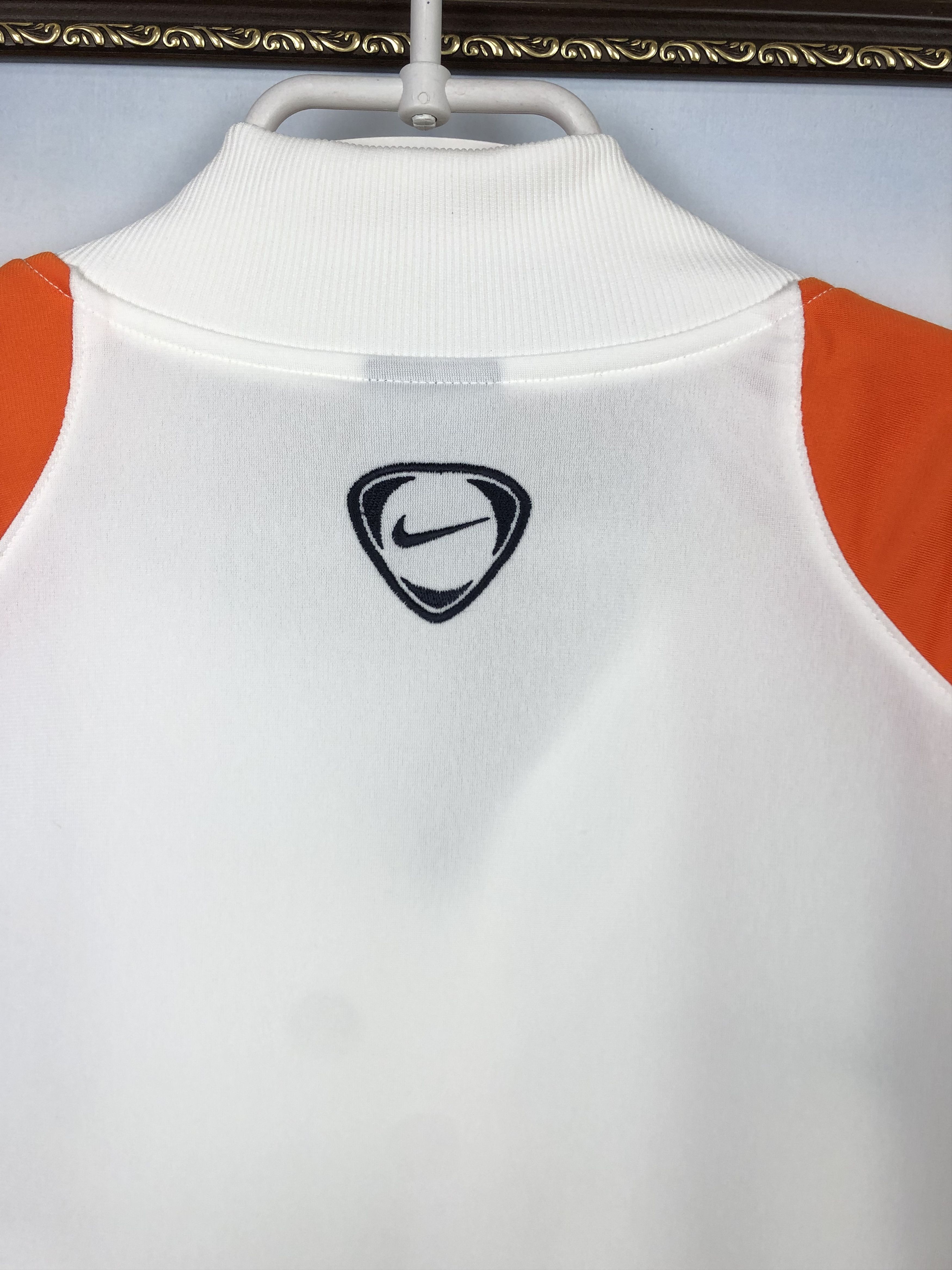 Nike Vintage Nike Valencia Football Jacket Soccer White Track Size US M / EU 48-50 / 2 - 10 Thumbnail