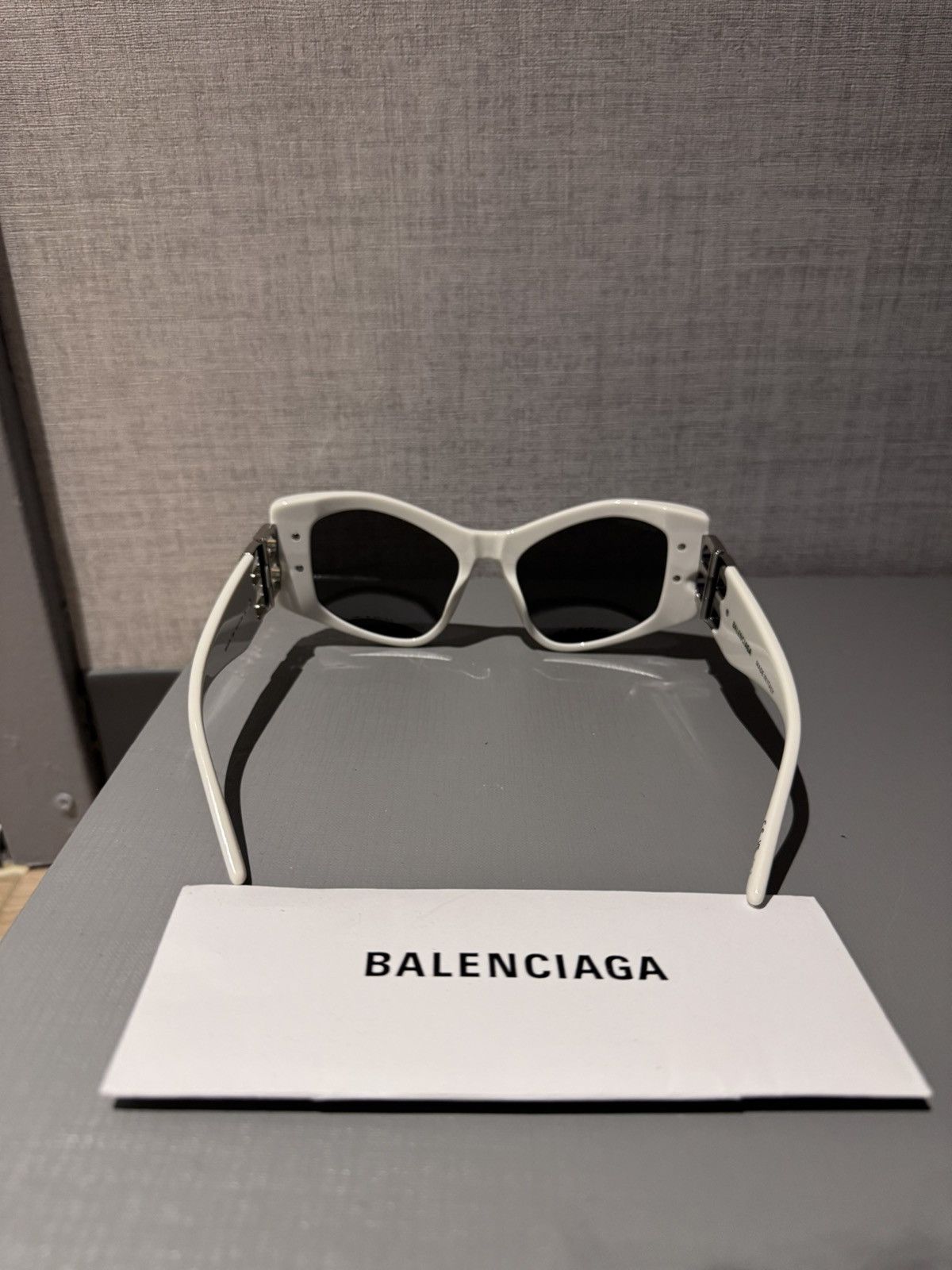 Balenciaga Balenciaga Sunglasses Dynasty D Frame Logo Plaque Cat Eye Size ONE SIZE - 4 Thumbnail
