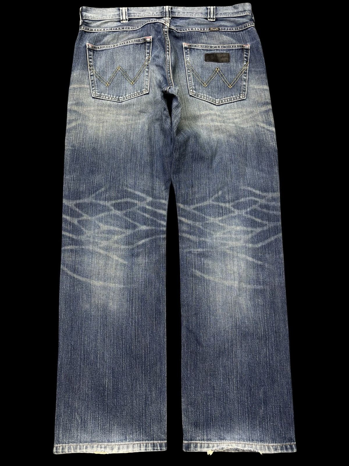Wrangler Wrangler Stonewash Distressed Denim F785 Size US 36 / EU 52 - 1 Thumbnail