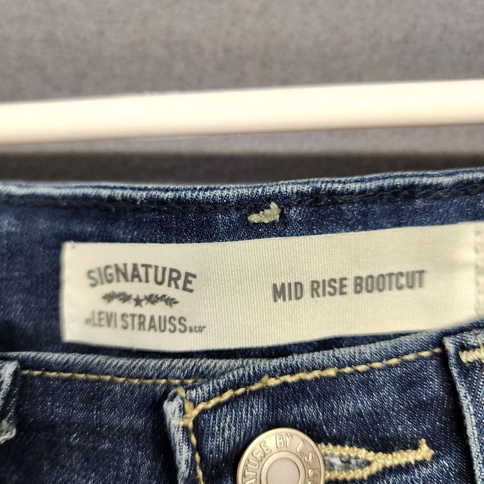 Levi's Levi's Signature Jeans Womens Boots Blue Mid Rise 28x30 28in Inseam 5-Pocket Stretch Denim Jeans Mens Girls Size 28" / US 6 / IT 42 - 7 Thumbnail