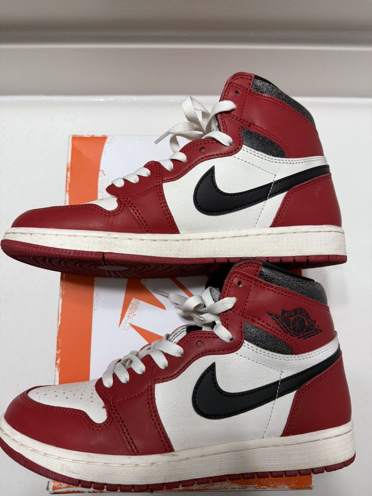 Jordan Brand Air Jordan Retro 1 High OG Lost and Found Size US 9 / EU 42 - 4 Thumbnail