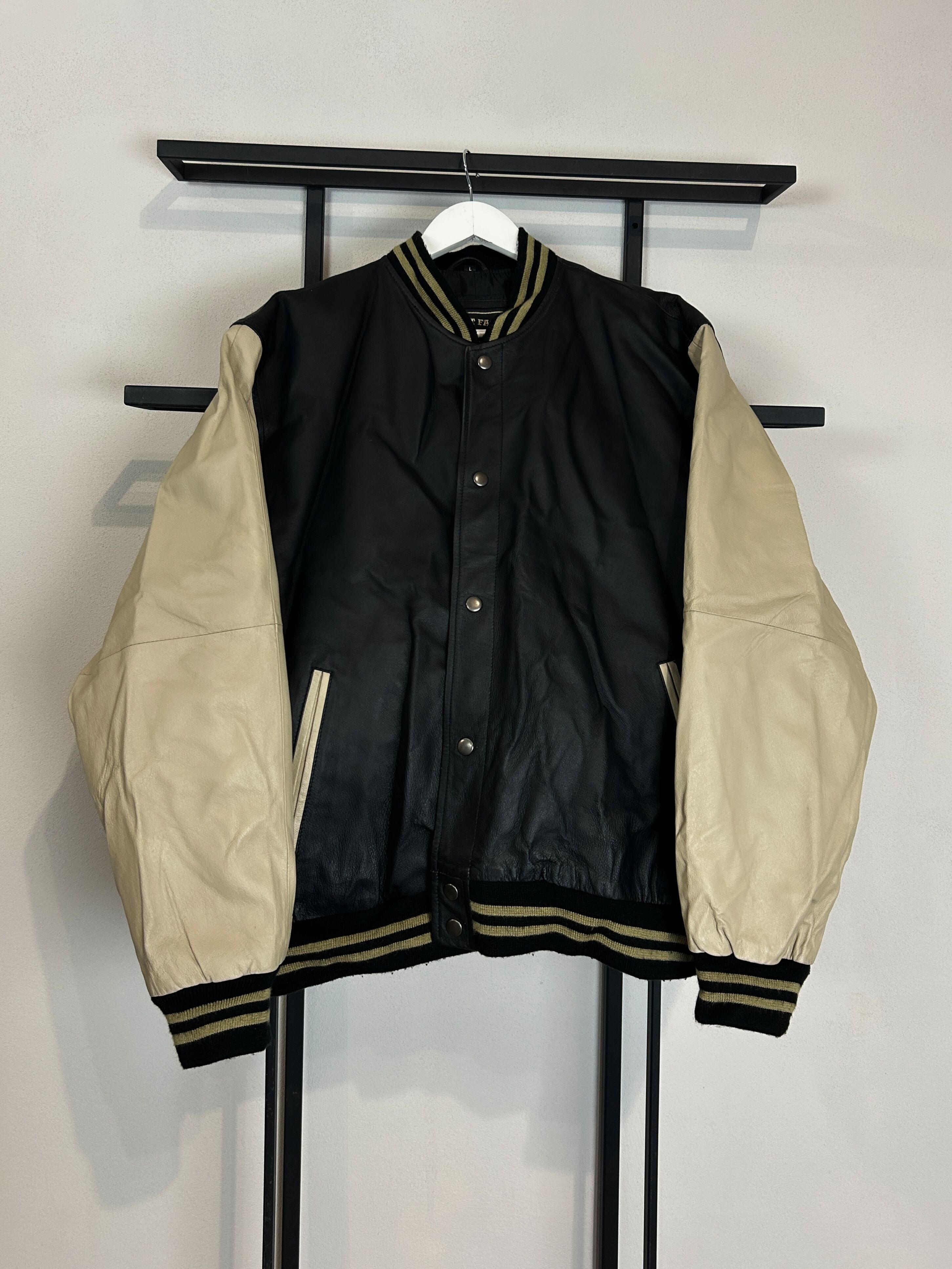 Vintage Leather Varsity Jacket Two Tone Vintage College Style Black Size US L / EU 52-54 / 3 - 1 Thumbnail