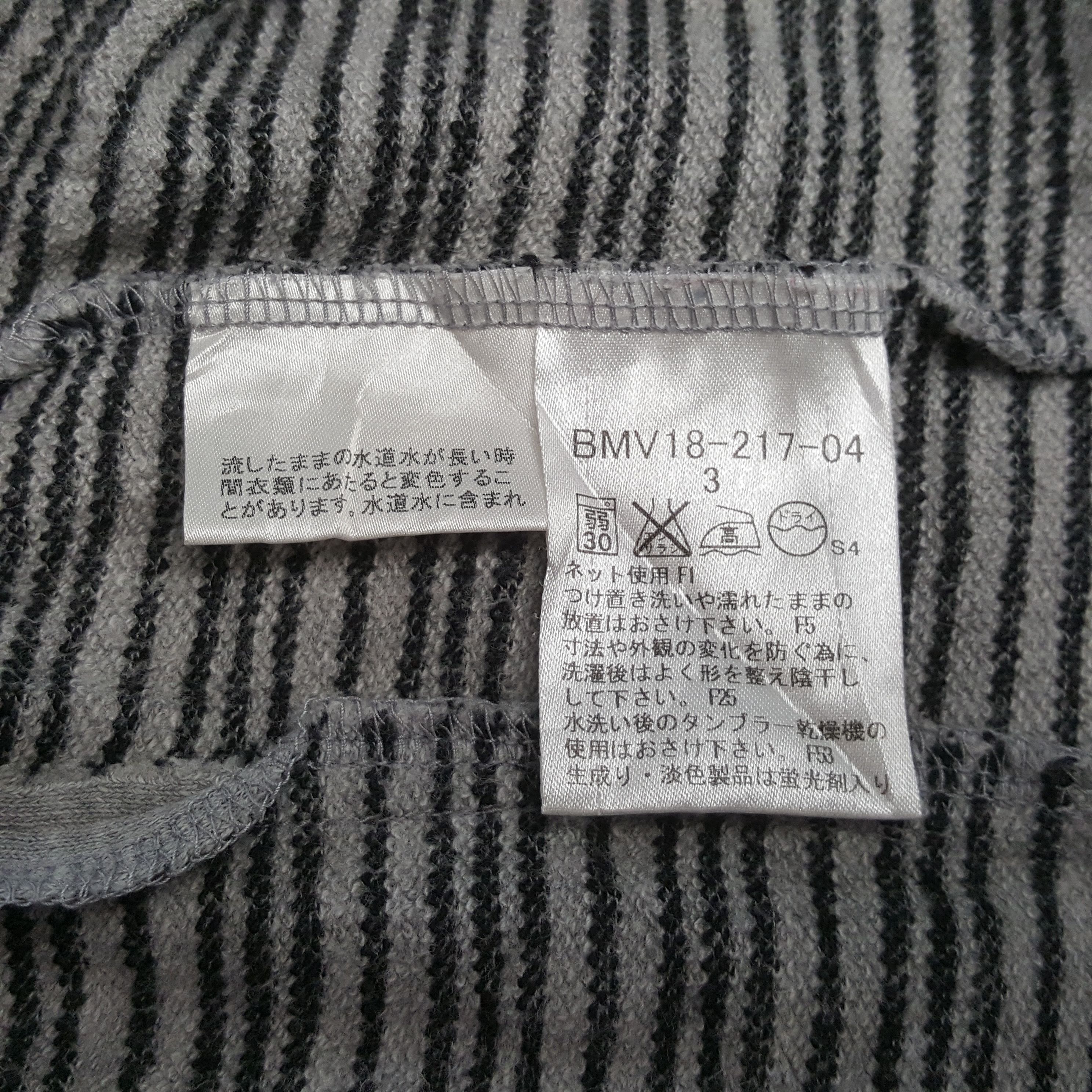 Burberry Vintage Burberry London Fashion Brand Hoodie C324N9 Size US S / EU 44-46 / 1 - 8 Thumbnail
