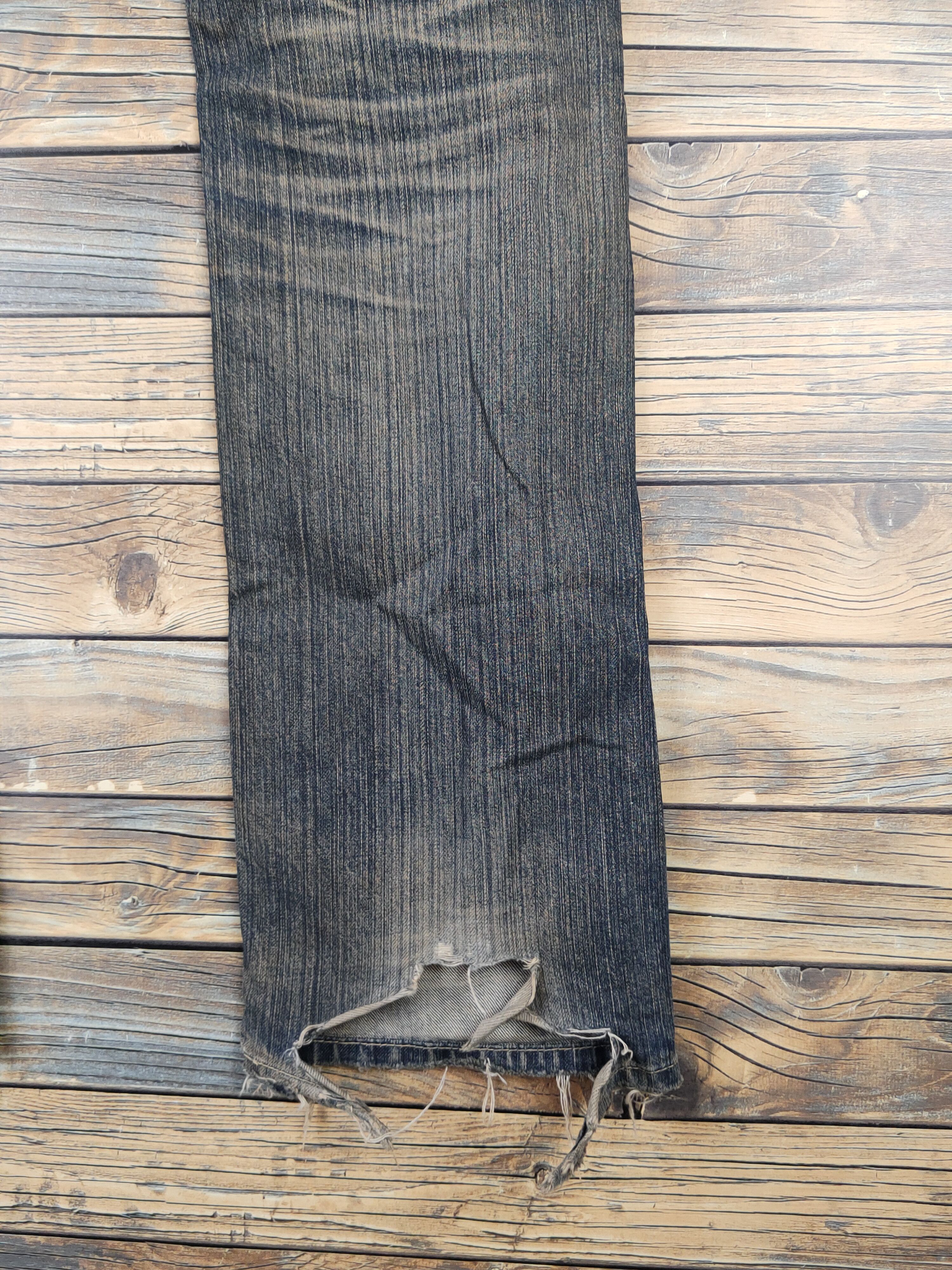 Japanese Brand Uniqlo Dark Blue Distressed Ripped Jeans #W1068 Size US 31 - 11 Thumbnail