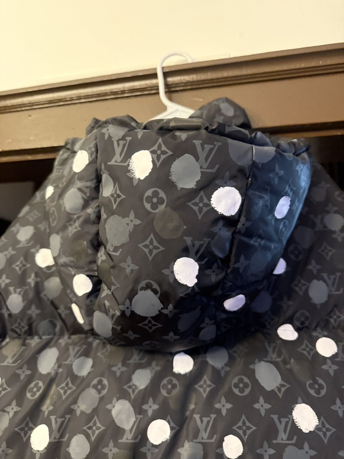 Louis Vuitton × Yayoi Kusama Louis Vuitton X Yayoi Kusama Puffer Jacket Size 52 / Large Size US L / EU 52-54 / 3 - 19 Thumbnail