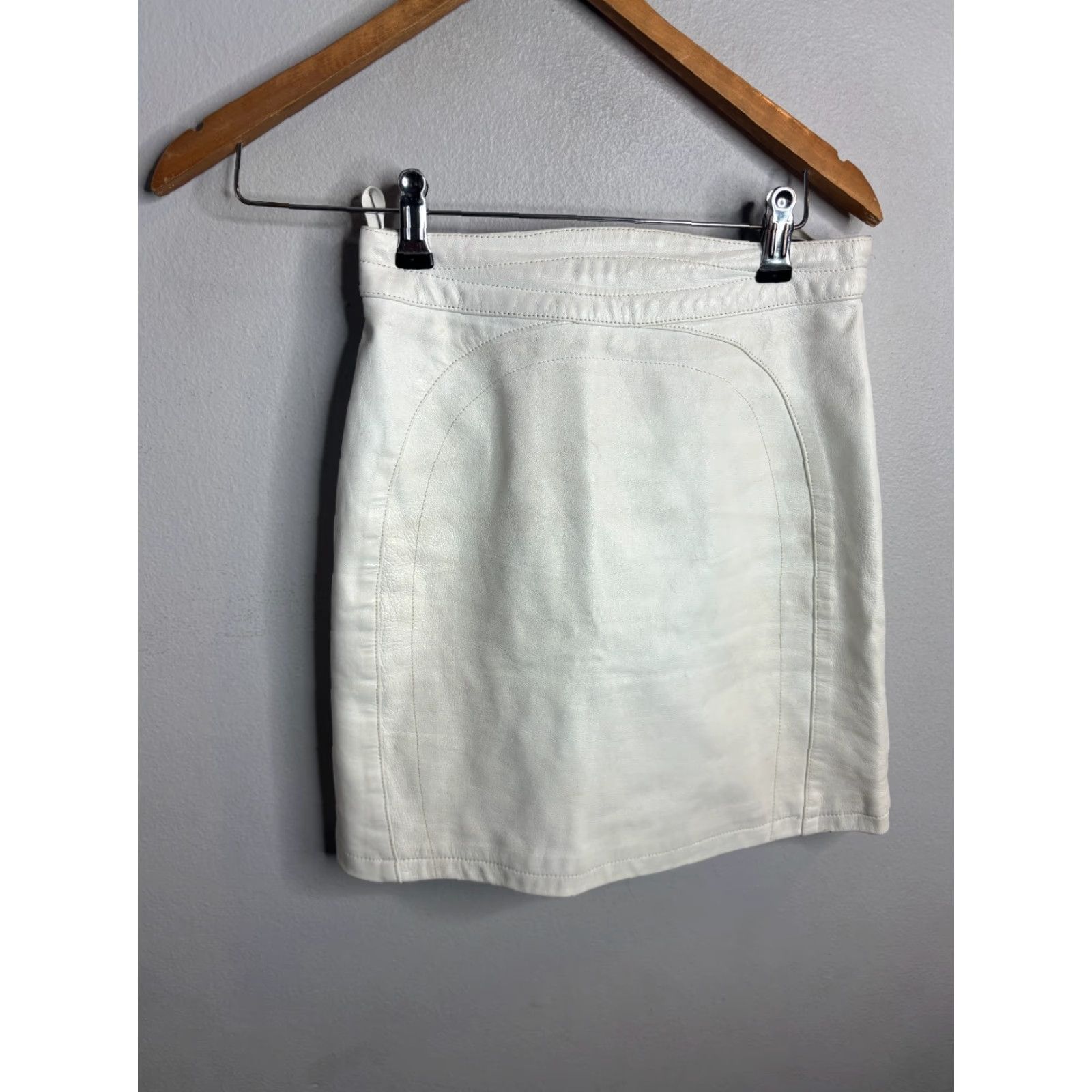 Vintage VINTAGE Jitrois Skirt White Leather Short Pencil 36 France Women Size 25" / US 0 / IT 36 - 4 Thumbnail