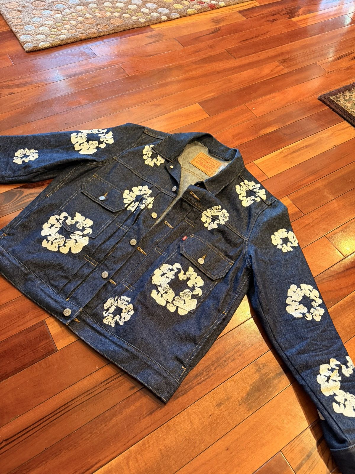 DENIM TEARS × Levi's DENIM TEARS JEAN JACKET - (2 ALL OVER WREATH RAW) Size US L / EU 52-54 / 3 - 3 Thumbnail