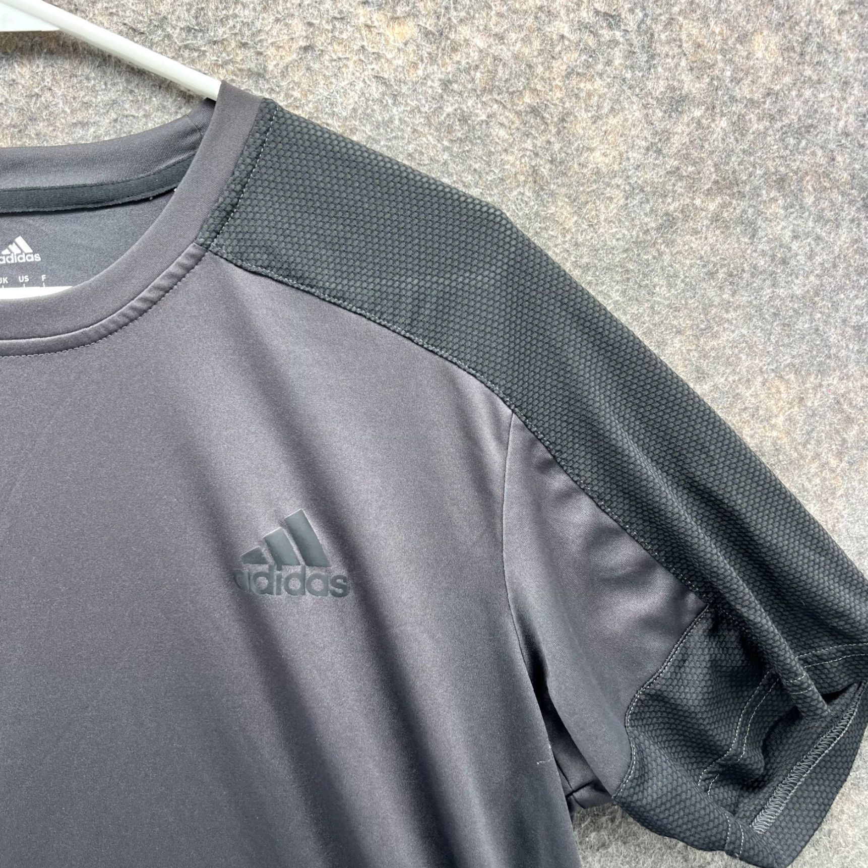 Adidas VINTAGE Adidas Shirt Men Large Black Gray Athletic Crewneck Trefoil Jersey Soccer City? (adjusted) Size US L / EU 52-54 / 3 - 5 Thumbnail