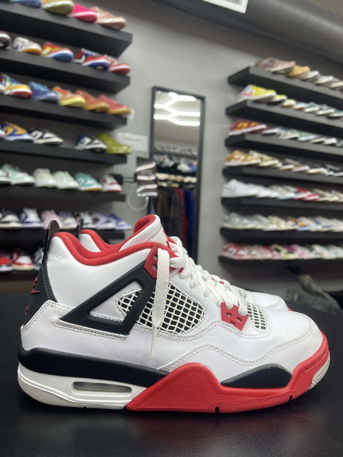 Jordan Brand Size 6y - Jordan 4 Fire Red White/Red Size US 6 / EU 39 - 3 Thumbnail