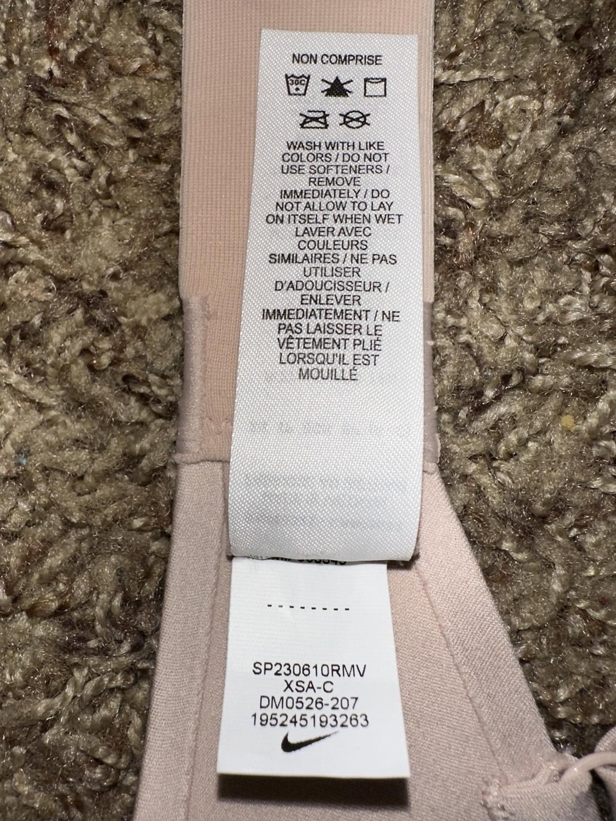 Nike Nike Alate Minimalist Women's Light-Support Padded Sports Bra Size ONE SIZE - 5 Thumbnail